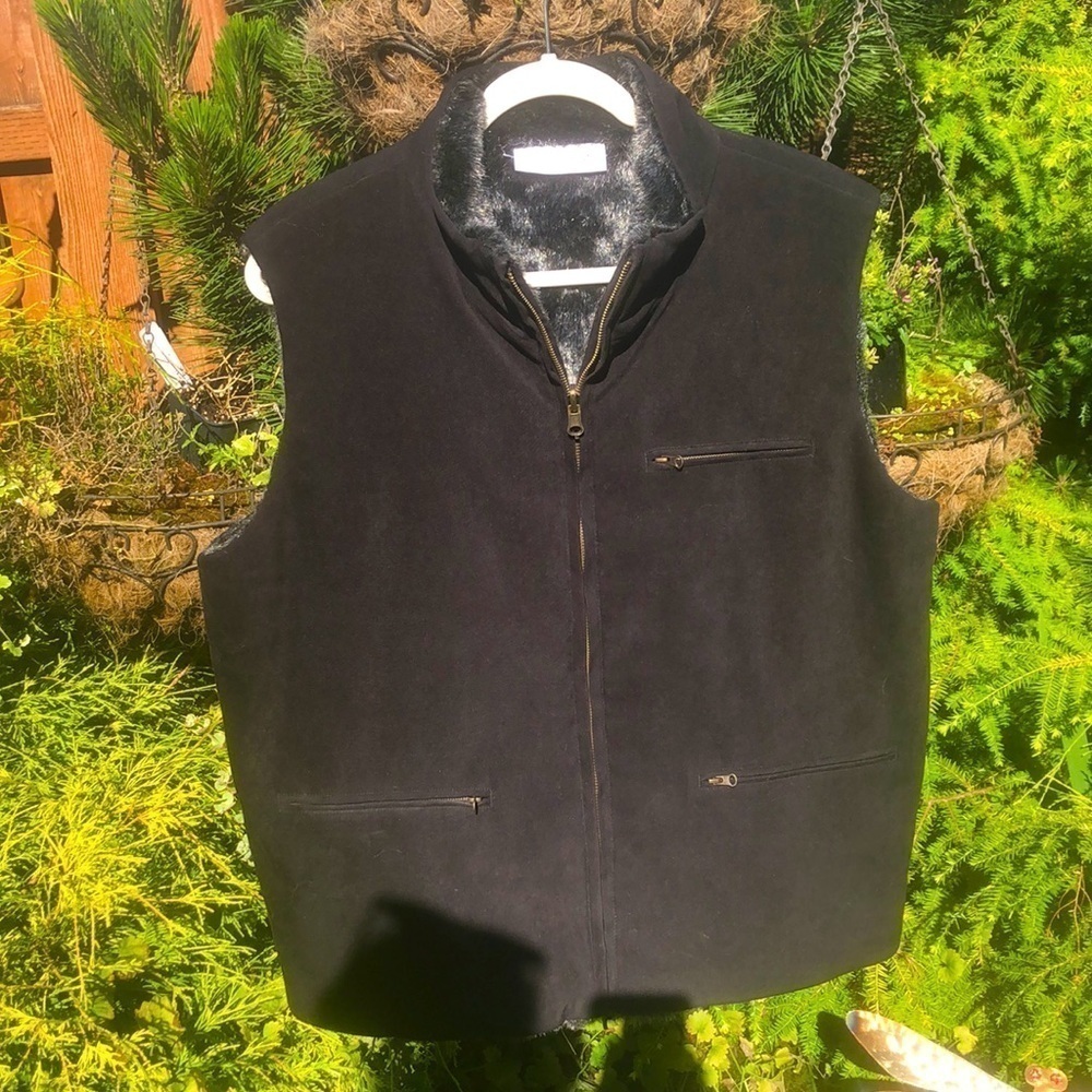 susan Graver Black faux fur lined vest 2xl